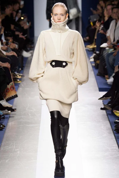 Look 23